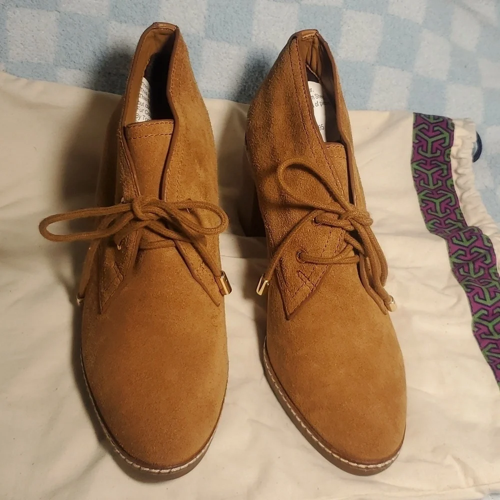 New Tory Burch ‘Hilary’ Suede Tan Brown Suede Ankle Booties Boots Size 8
